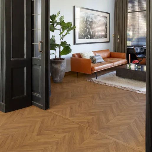 IPA4162_Interior04-B2B Square XL