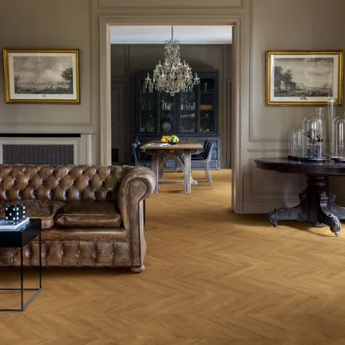 IPA4162_Interior01-B2B Square XL